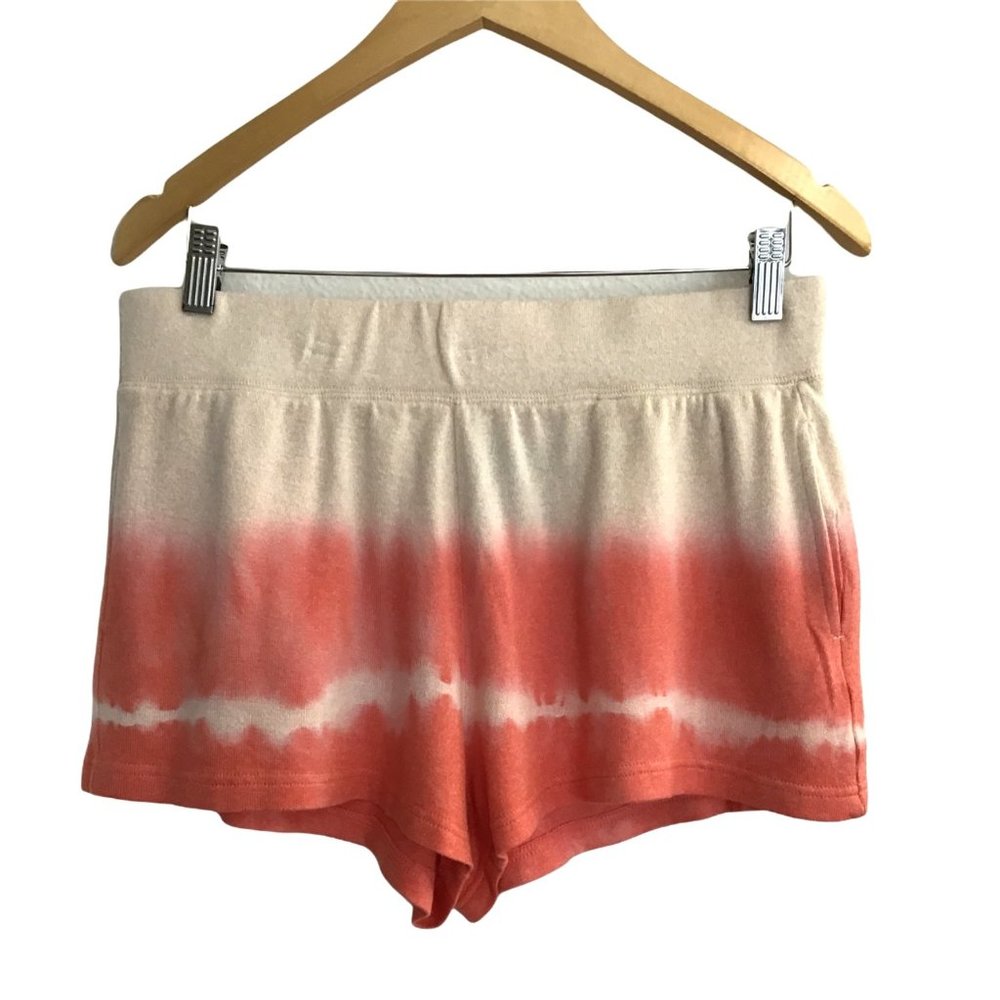 NWT- ROXY RELAX SHORTS SIZE MEDIUM